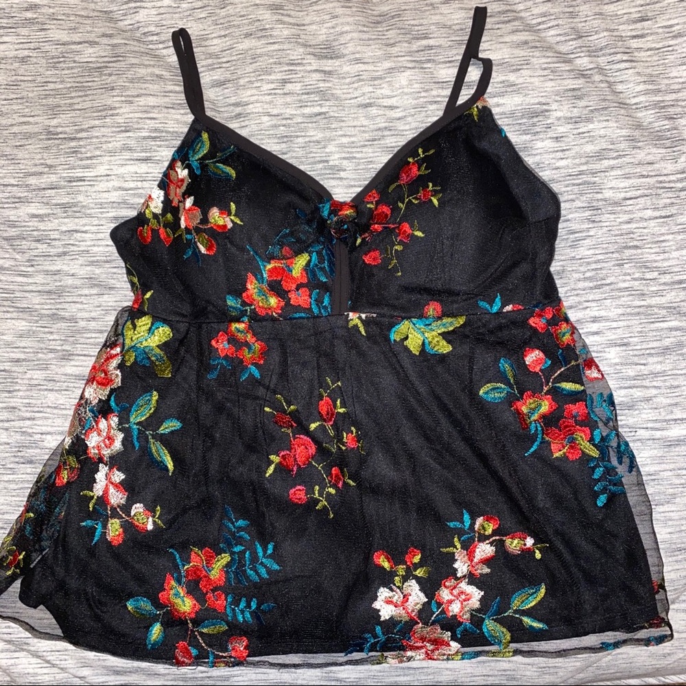 Black and floral candie’s tank